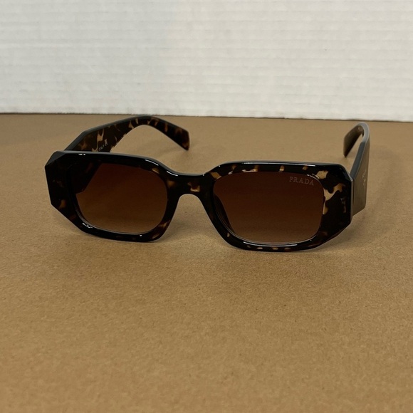 Nordstrom Accessories - Designer Inspired Sunglasses - Square with Tortuous and Gradient Lenses
